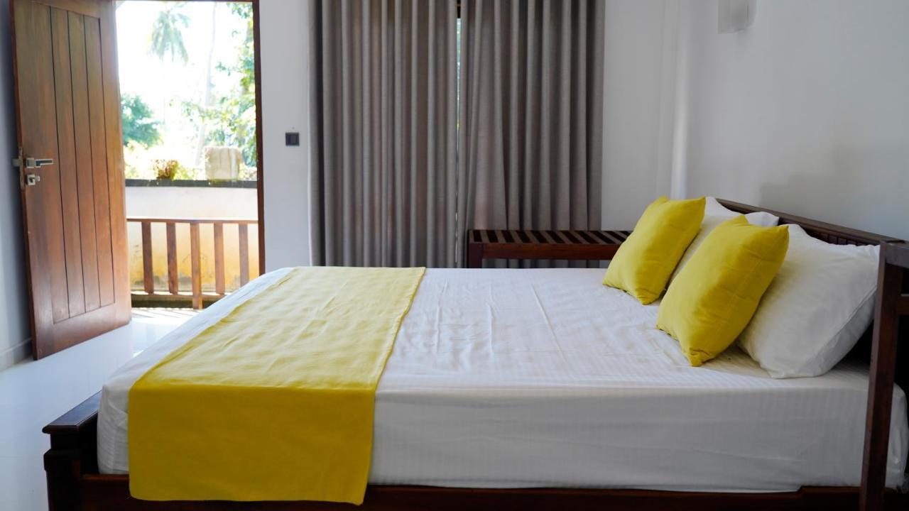 Sea Bay Inn Tangalle Exterior photo
