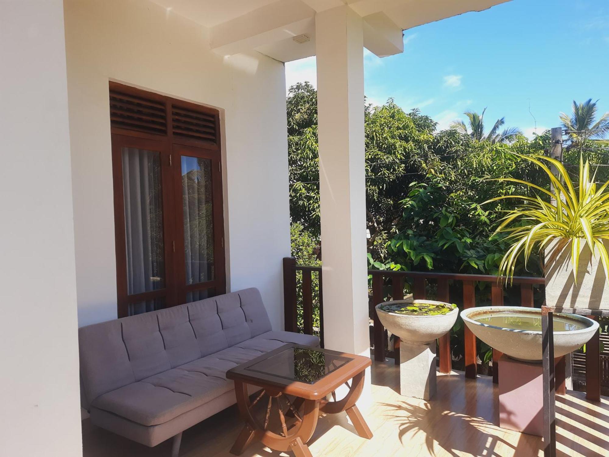 Sea Bay Inn Tangalle Room photo